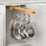 Glideware(TM) Pullout